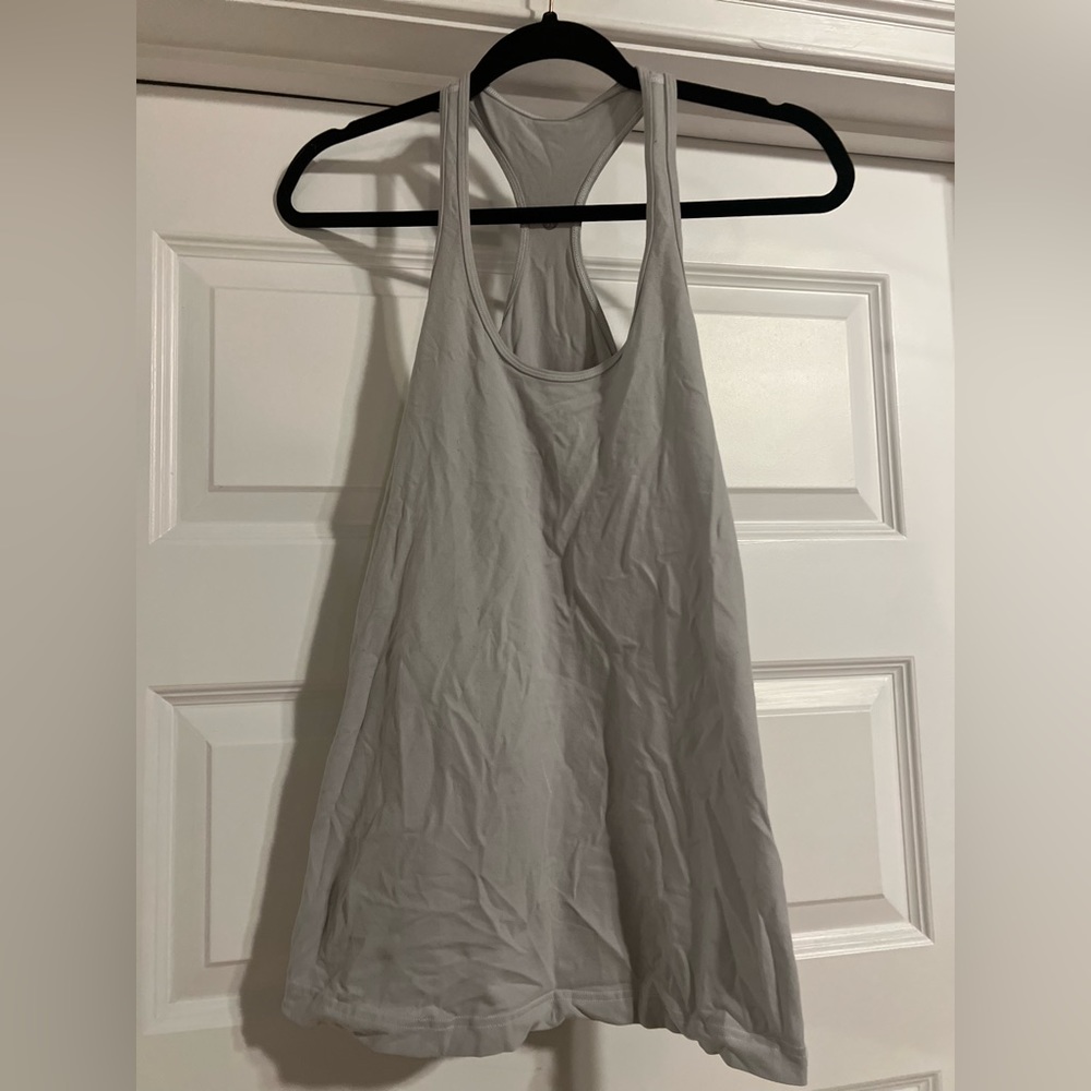 Lululemon tank!